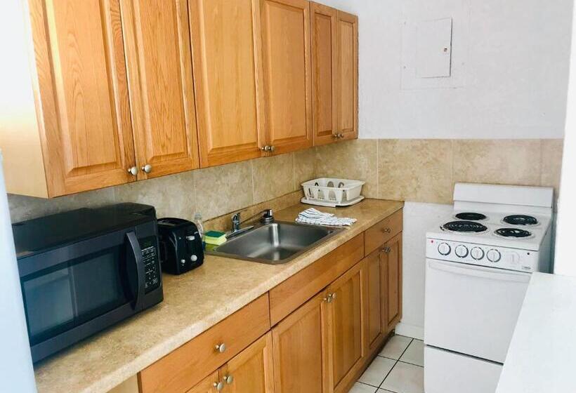 庭の見える1ベッドルームアパートメント, Ebb Tide Resort