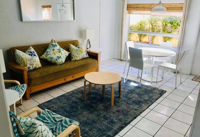 庭の見える1ベッドルームアパートメント, Ebb Tide Resort