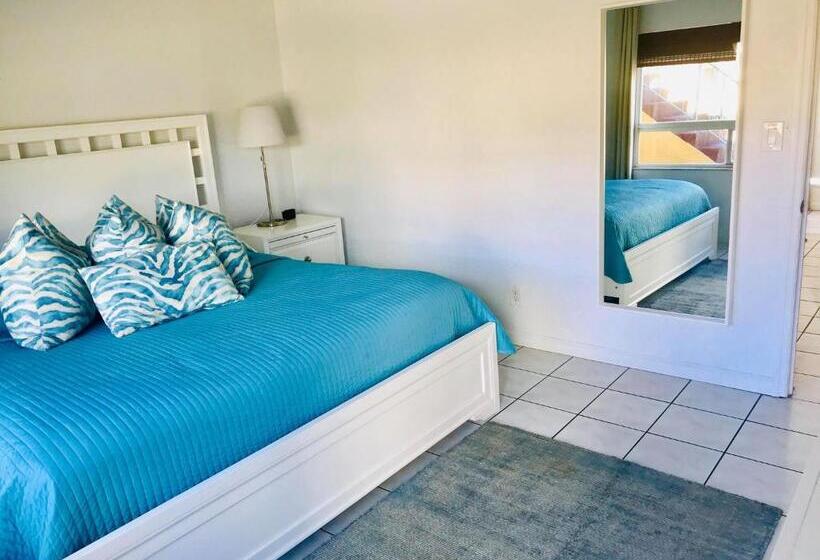 庭の見える1ベッドルームアパートメント, Ebb Tide Resort