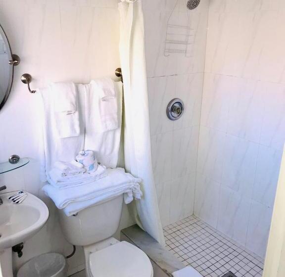 庭の見える1ベッドルームアパートメント, Ebb Tide Resort