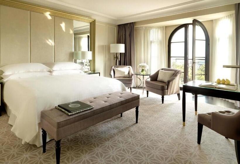 キングサイズベッド、シティビューデラックスルーム, Four Seasons Hotel Baku