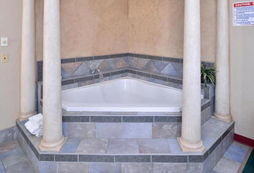 סוויטה עם ג'קוזי, Americas Best Value Inn Lubbock East