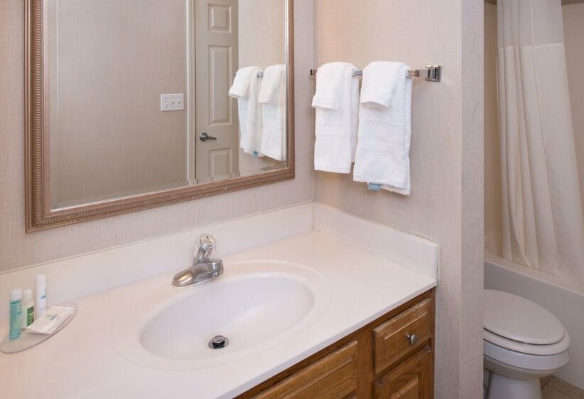 스위트, Charwood Suites