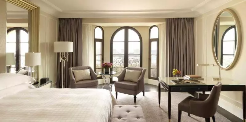 キングサイズベッドのデラックスルーム, Four Seasons Hotel Baku