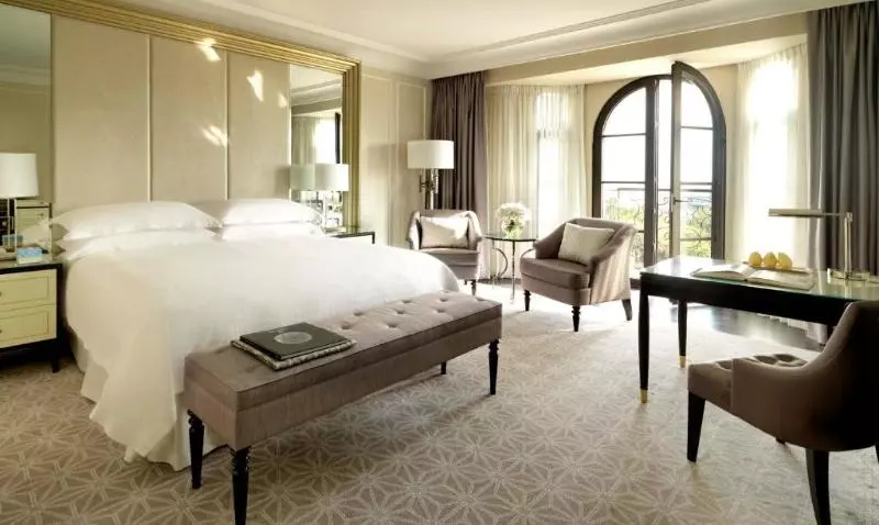 キングサイズベッドのデラックスルーム, Four Seasons Hotel Baku