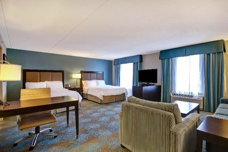 Sviitti, Holiday Inn Express Hotel & Suites Waterloo   St. Jacobs Area, An Ihg