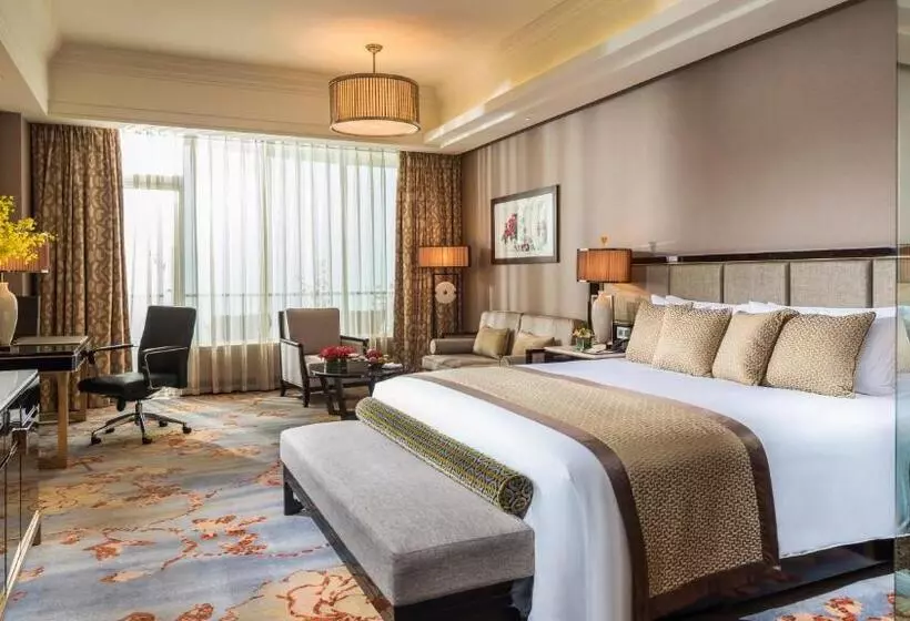 キングサイズベッドのスタンダードルーム, Intercontinental Heilong Lake By Ihg