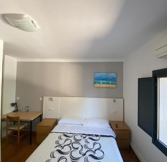 Четырехместный Номер Стандарт, Les Roques