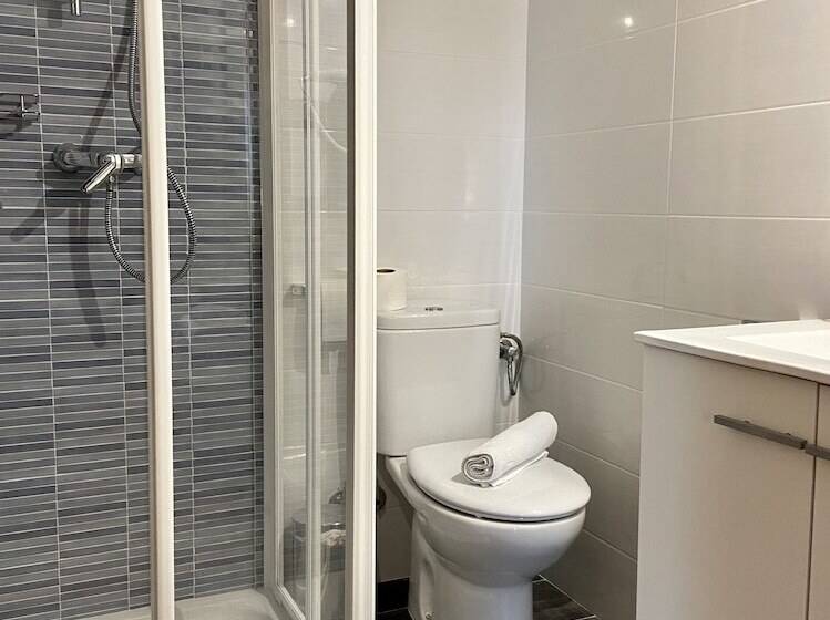 Номер Стандарт, Les Roques