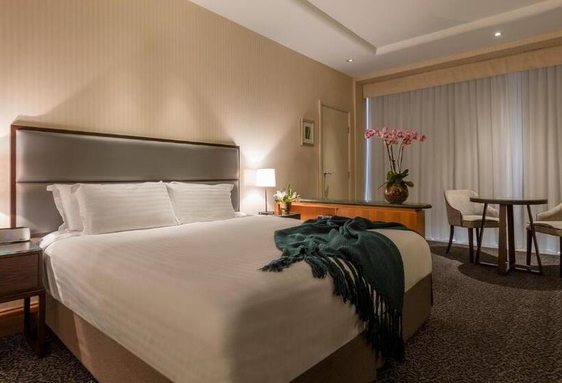 스탠다드 스튜디오 바다 전망, Oaks Gold Coast