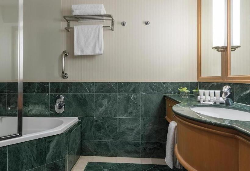 إستوديو قياسى مطل على البحر, Oaks Gold Coast