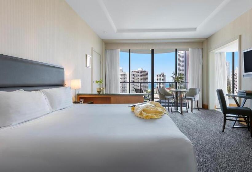 إستوديو قياسى, Oaks Gold Coast