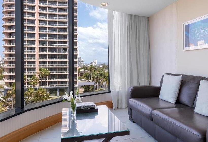 إستوديو قياسى, Oaks Gold Coast