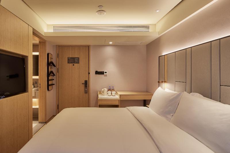 شقة غرفة واحدة, Oaks Gold Coast