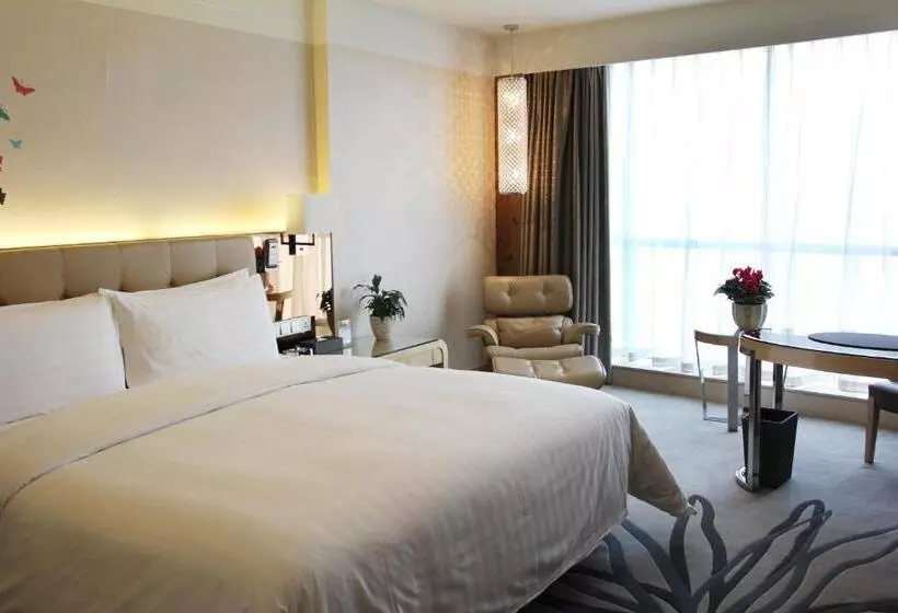 اتاق سوپریور با تخت بزرگ, Pullman Linyi Lushang