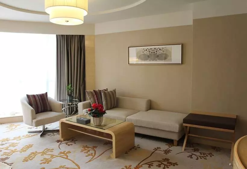 سوییت لوکس, Pullman Linyi Lushang