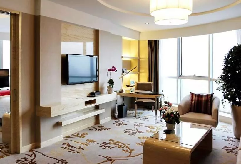 سوییت لوکس, Pullman Linyi Lushang