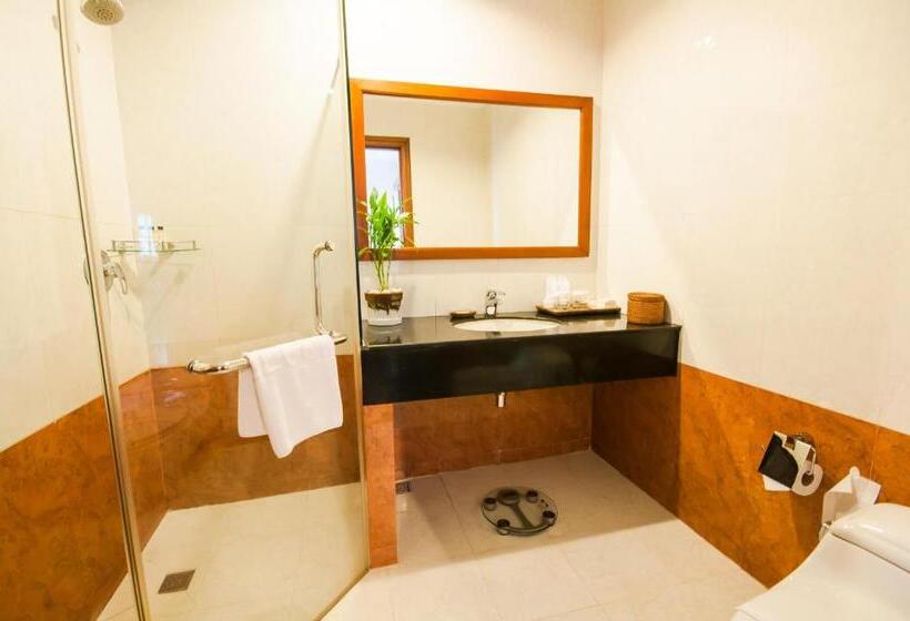 سوییت خانوادگی, Saem Siemreap