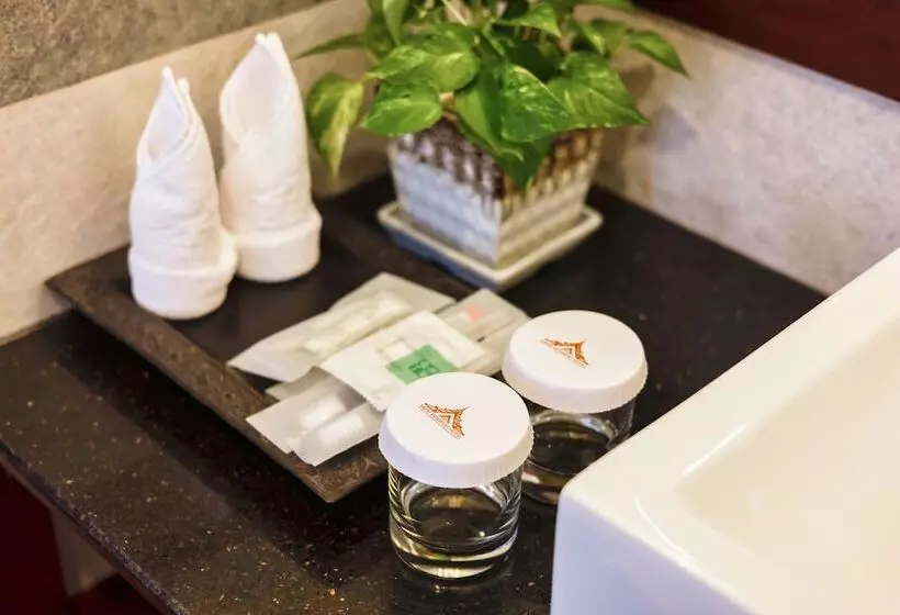 キャビン, Saem Siemreap