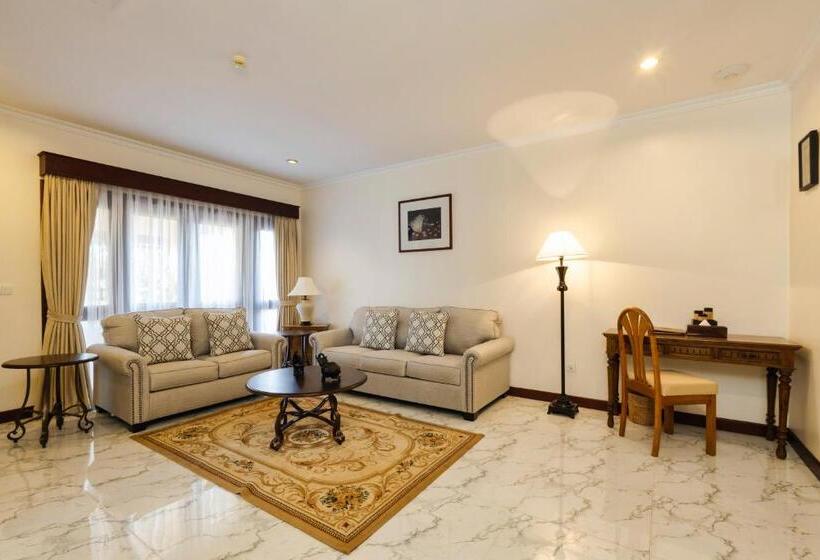 سوییت خانوادگی, Saem Siemreap