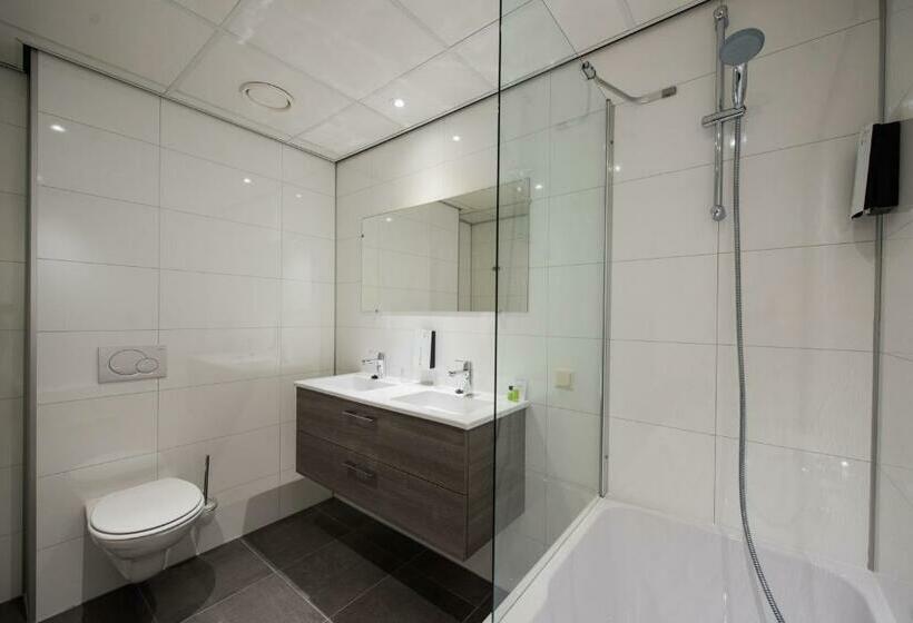 Семейный Номер, Tulip Inn Leiden Centre