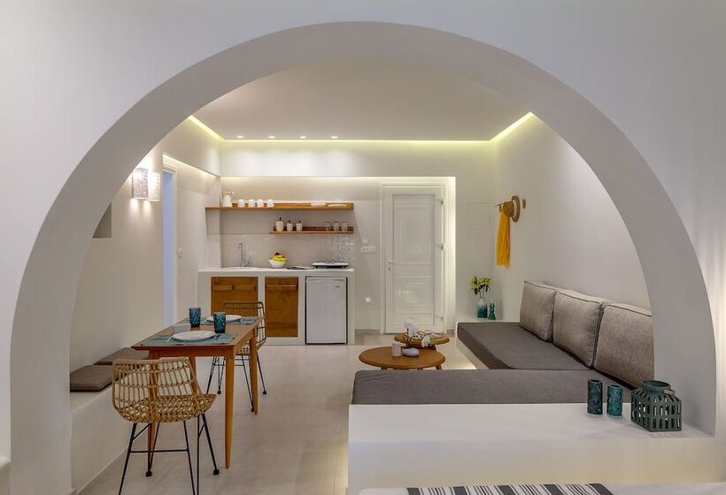 Standard Studio, Margarenia