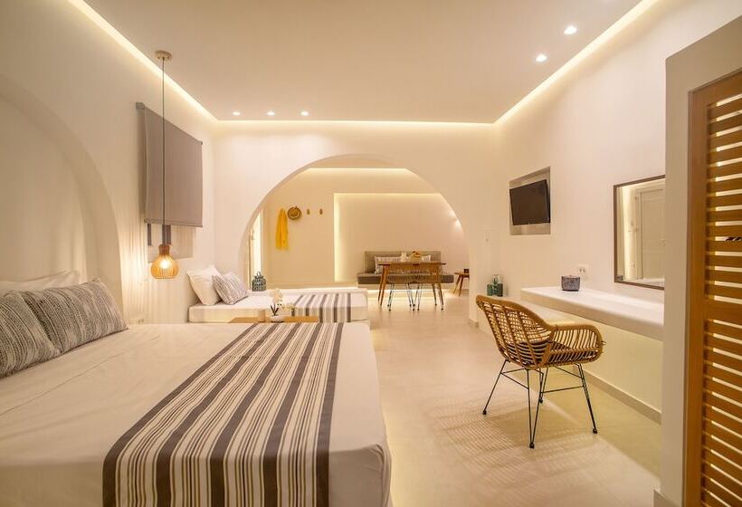 Standard Studio, Margarenia