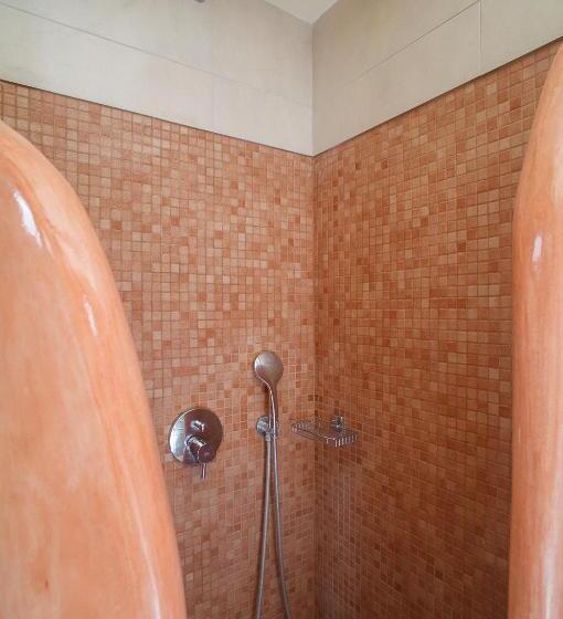 Standard Studio, Margarenia