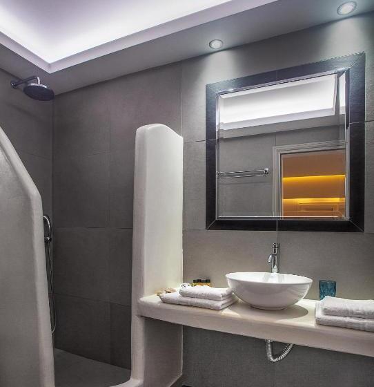 Standard Studio, Margarenia