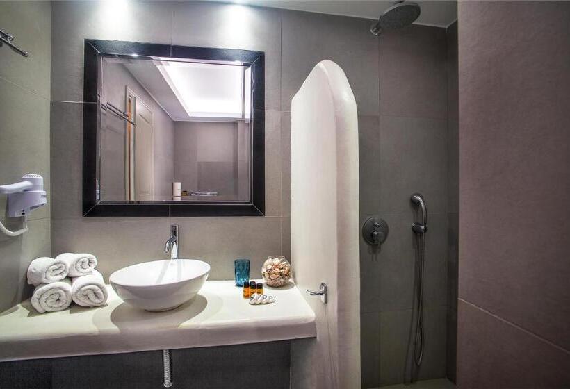 Standard Studio, Margarenia