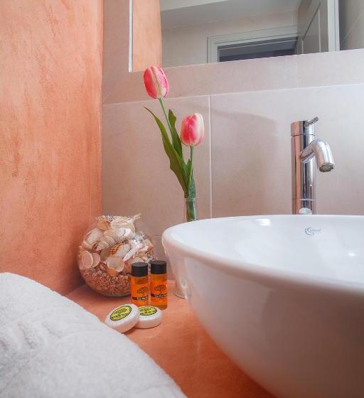 1 Sovrums Lägenhet, Margarenia