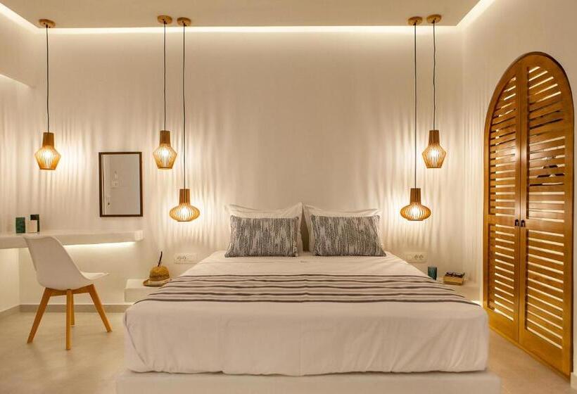 Standard Studio, Margarenia