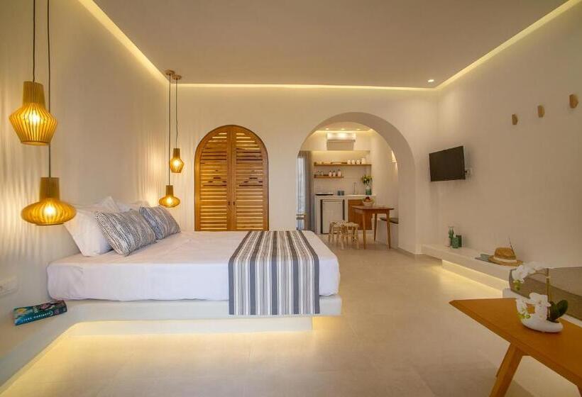 Standard Studio, Margarenia