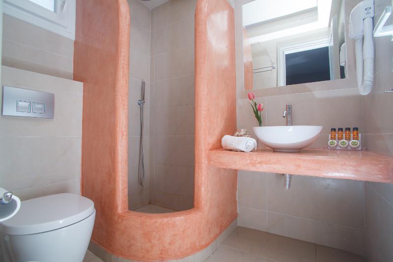 Standard Studio, Margarenia