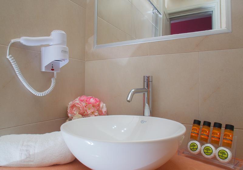 Standard Studio, Margarenia