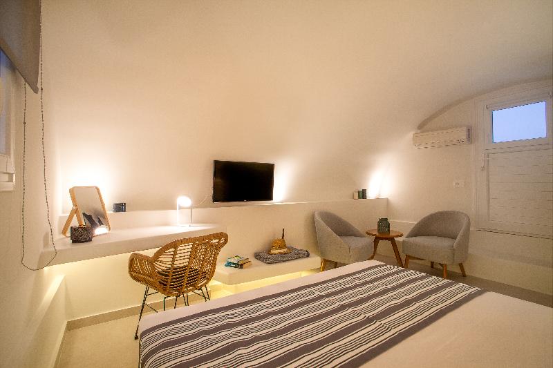 1 Sovrums Lägenhet, Margarenia