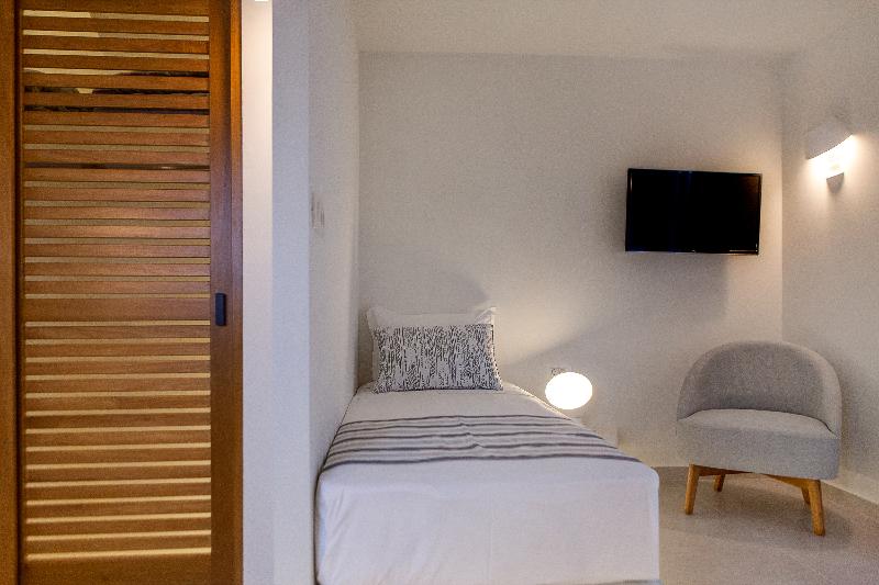 1 Sovrums Lägenhet, Margarenia