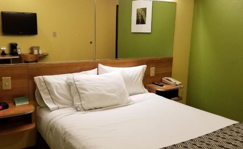 Standard-huone, Microtel Inn & Suites By Wyndham Delphos