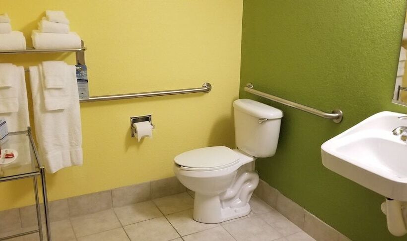 Standard-invahuone, Microtel Inn & Suites By Wyndham Delphos