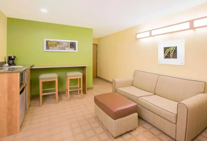 スイート, Microtel Inn & Suites By Wyndham Delphos