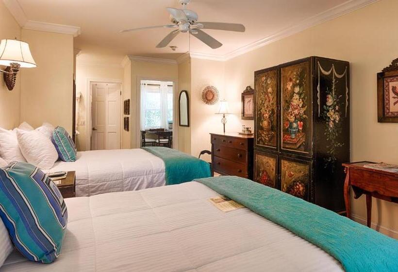 Номер Deluxe, The Caribbean Court Boutique