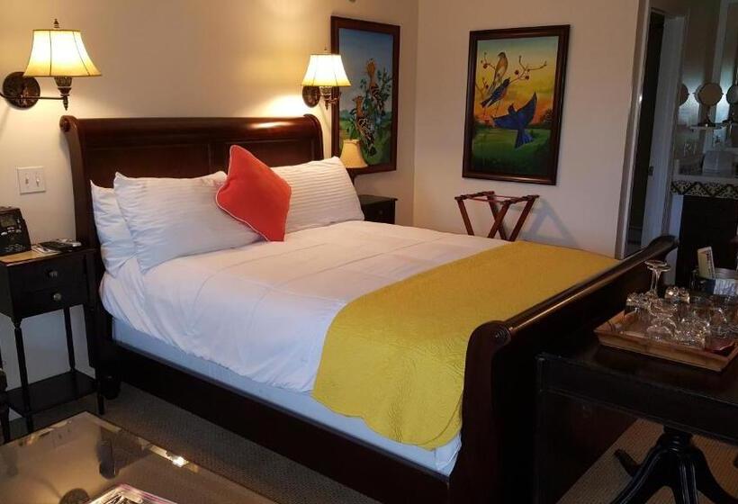 غرفة ديلوكس مطلة على حمام السباحة, The Caribbean Court Boutique