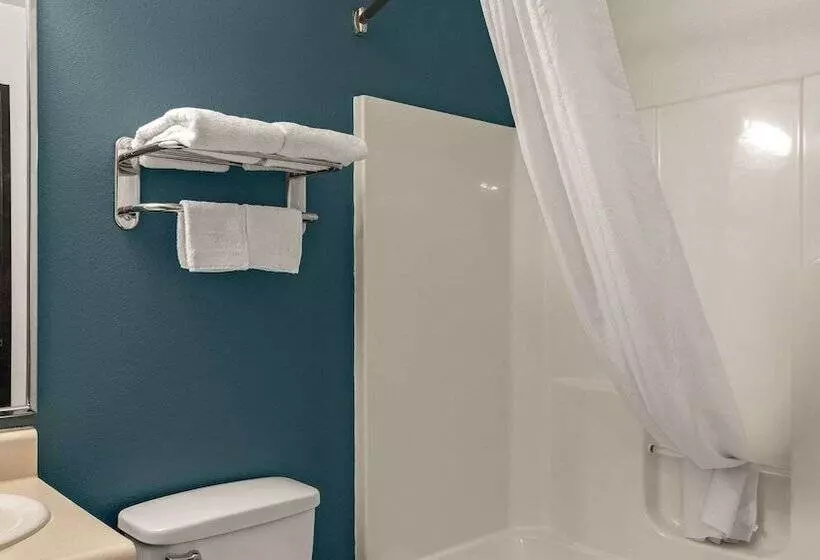 ２ダブルベッドのスタンダードルーム, Woodspring Suites Evansville