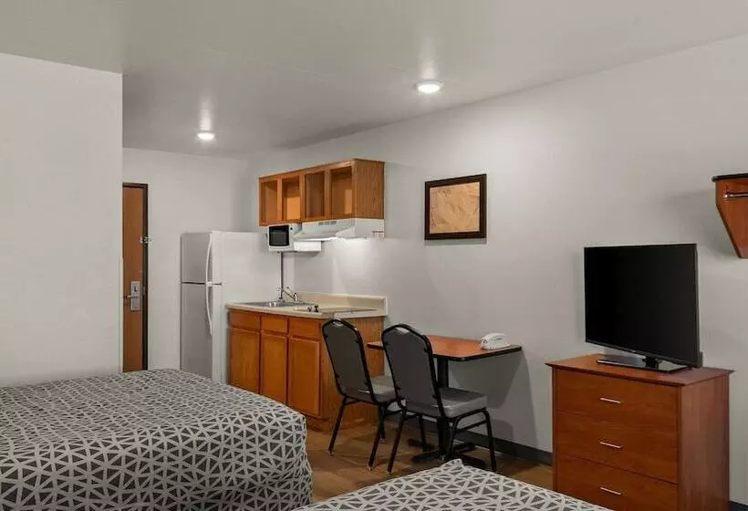 ２ダブルベッドのスタンダードルーム, Woodspring Suites Evansville