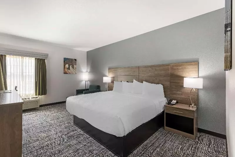 Standard-huone King-vuode, Best Western Plus Midamerica