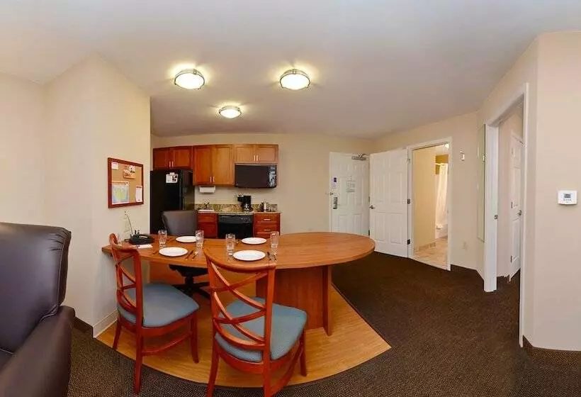 スタンダードスタジオ, Candlewood Suites Chambersburg, An Ihg
