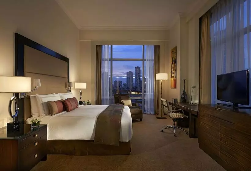 スイート, Fairmont Makati