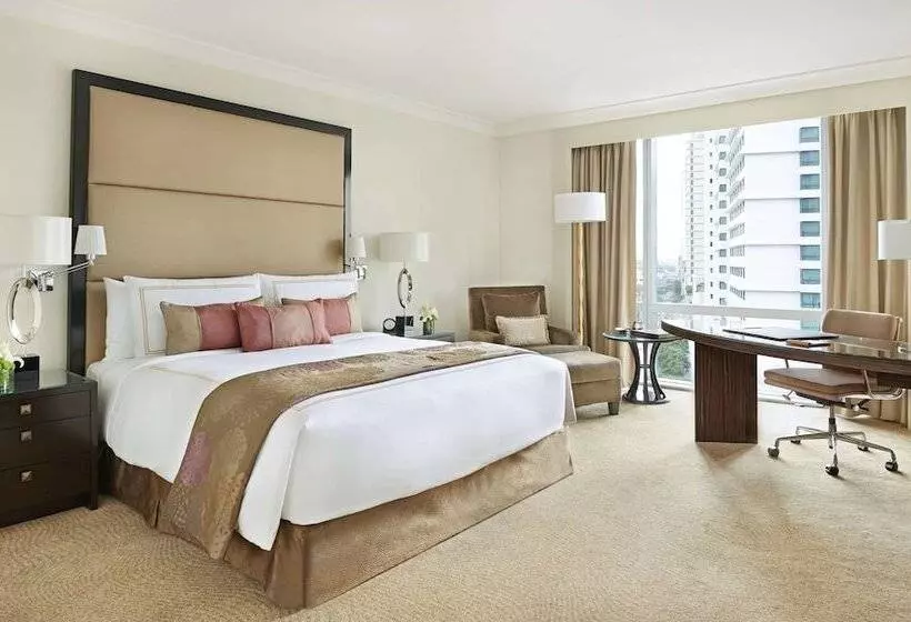キングサイズベッドのスタンダードルーム, Fairmont Makati