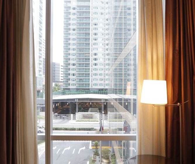 اتاق استاندارد با تخت بزرگ, Fairmont Makati