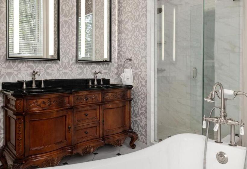 带大床的套房, Hamilton Turner Inn